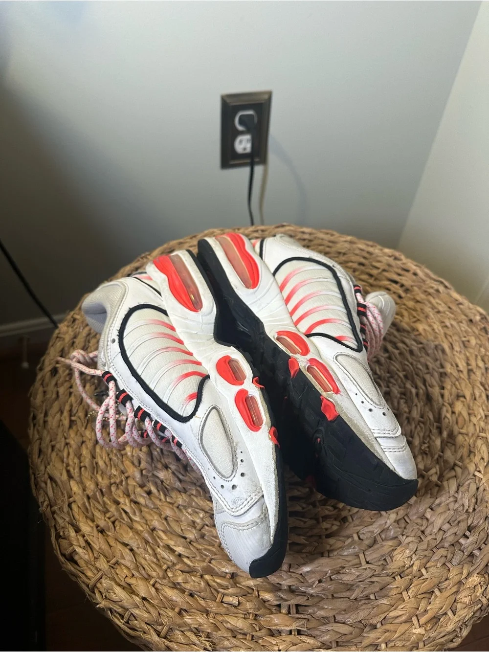 Nike Air Max Shoes Mens Size 9 White Black Orange Running
